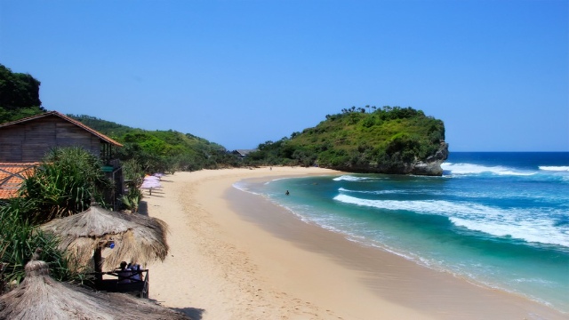 Eksplorasi Keindahan Pantai Indrayanti yang Memikat Hati